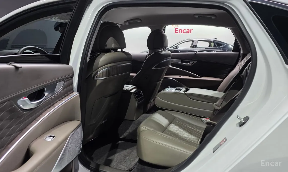 Фото 12 - Kia K9