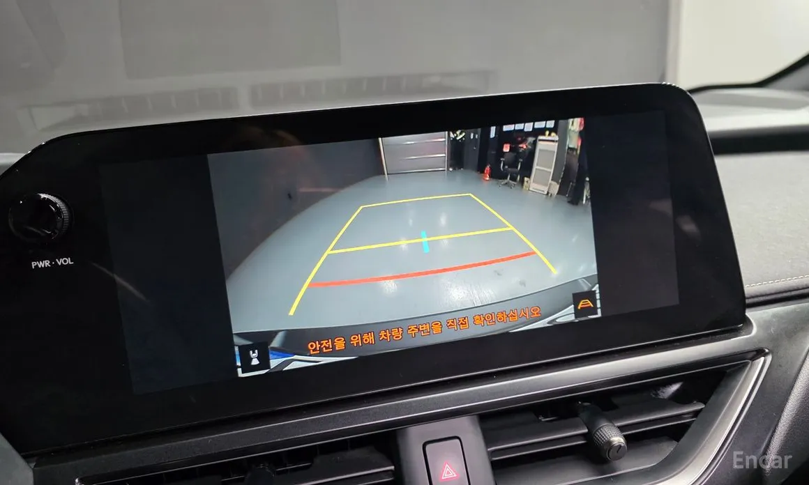 Фото 15 - Lexus UX