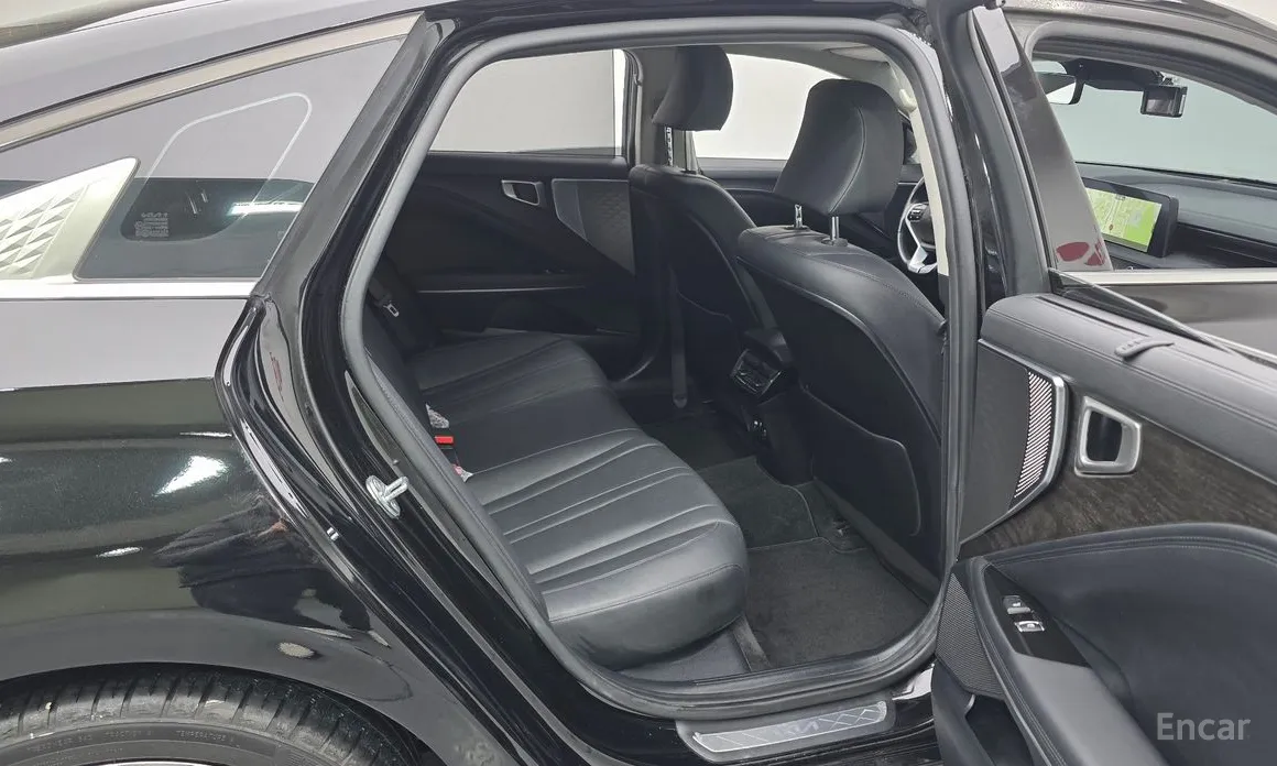 Фото 12 - Kia K8