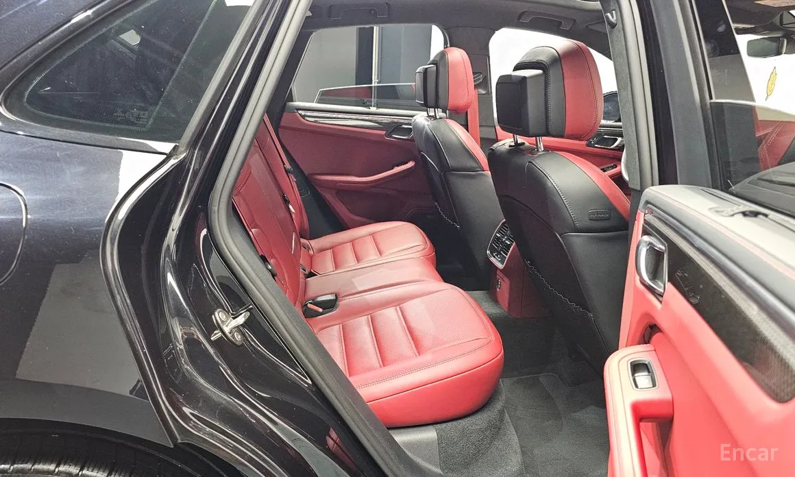 Фото 12 - Porsche Macan