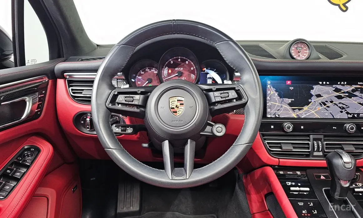 Фото 13 - Porsche Macan