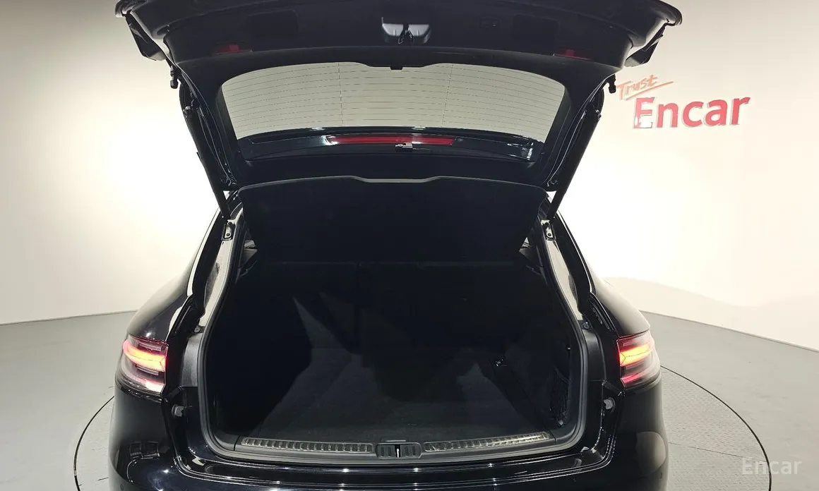 Фото 20 - Porsche Macan