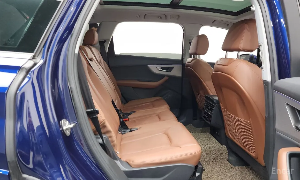 Фото 12 - Audi Q7