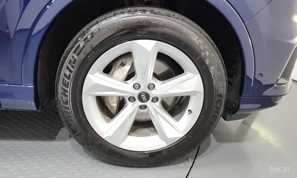 Фото 5 - Audi Q7