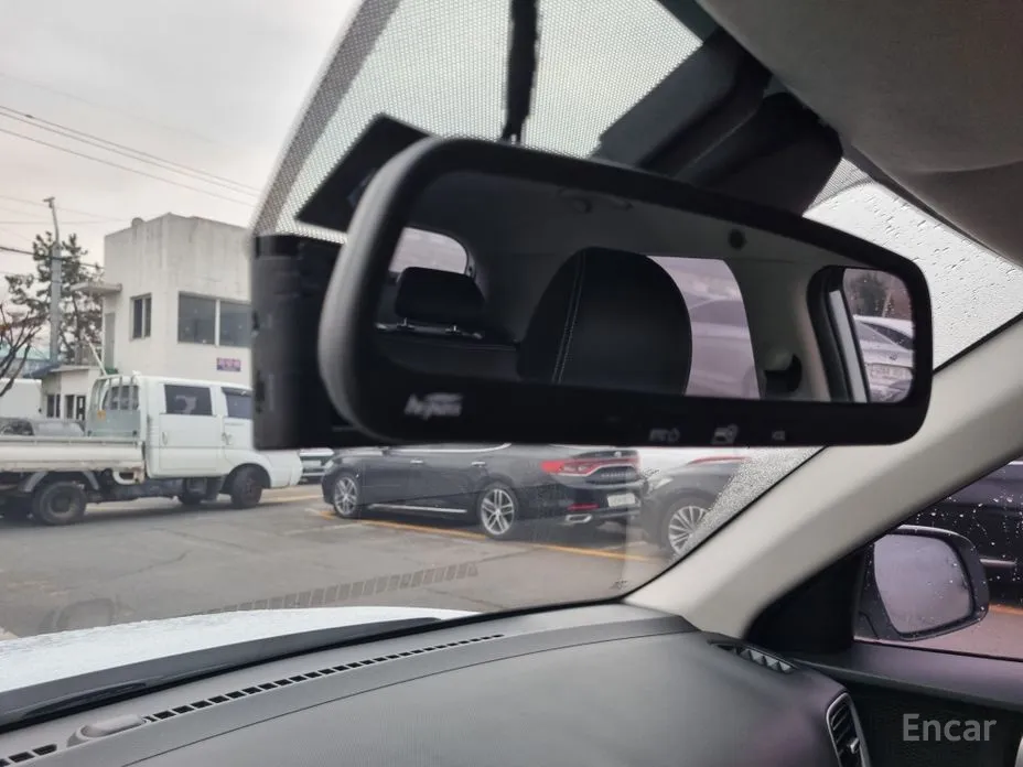 Фото 10 - Hyundai Venue