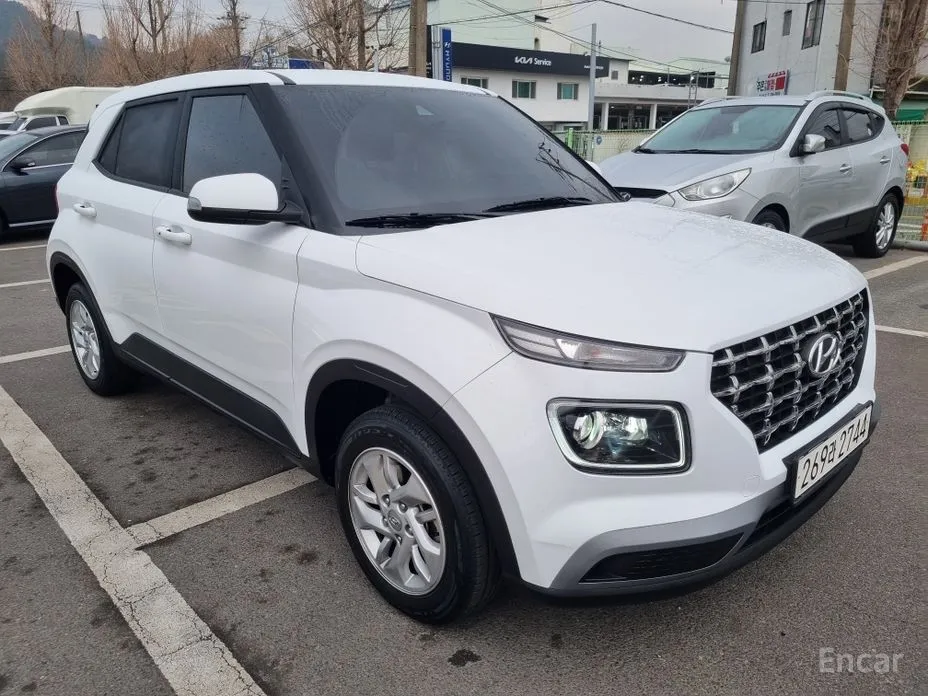 Фото 2 - Hyundai Venue