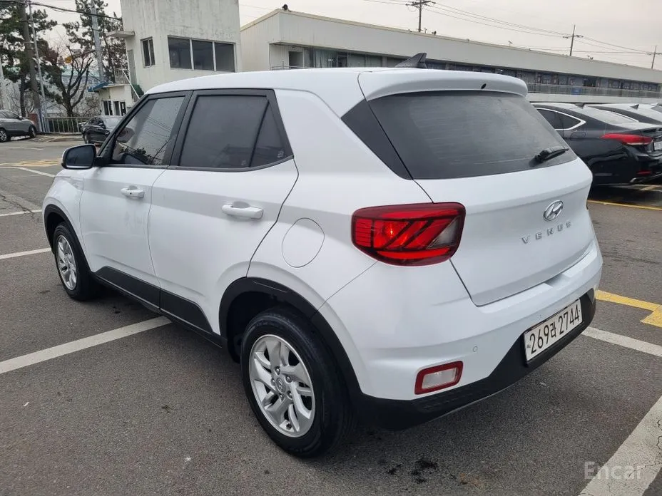 Фото 3 - Hyundai Venue