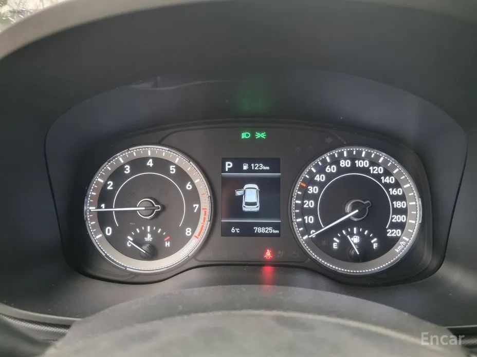 Фото 6 - Hyundai Venue