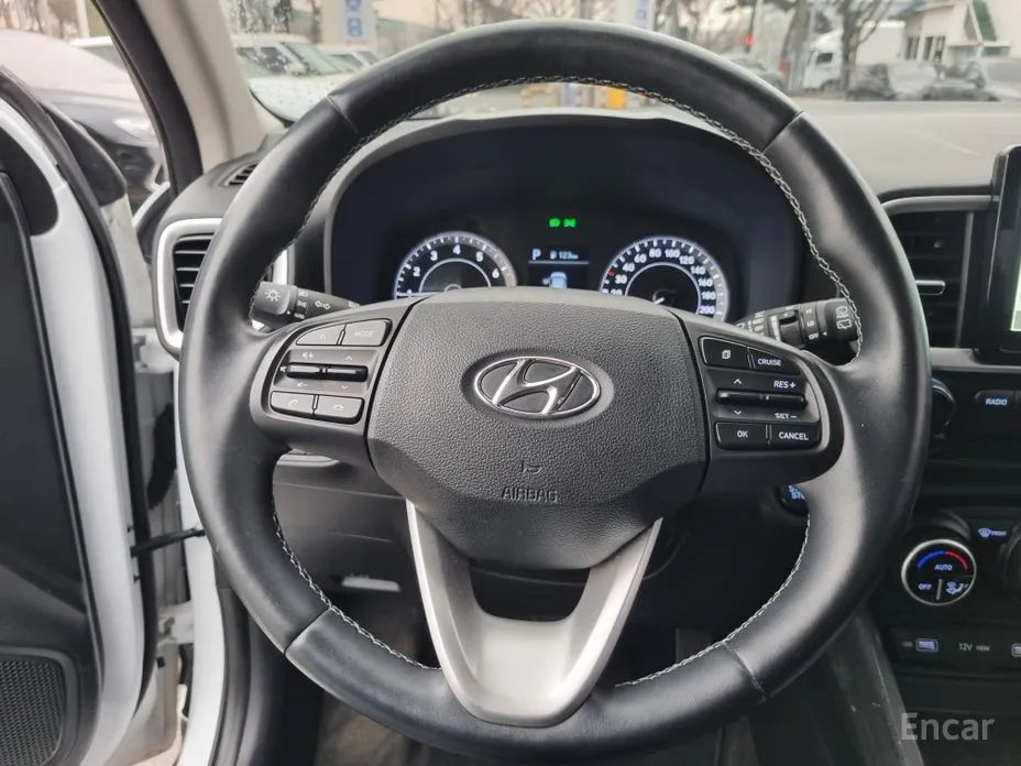 Фото 7 - Hyundai Venue