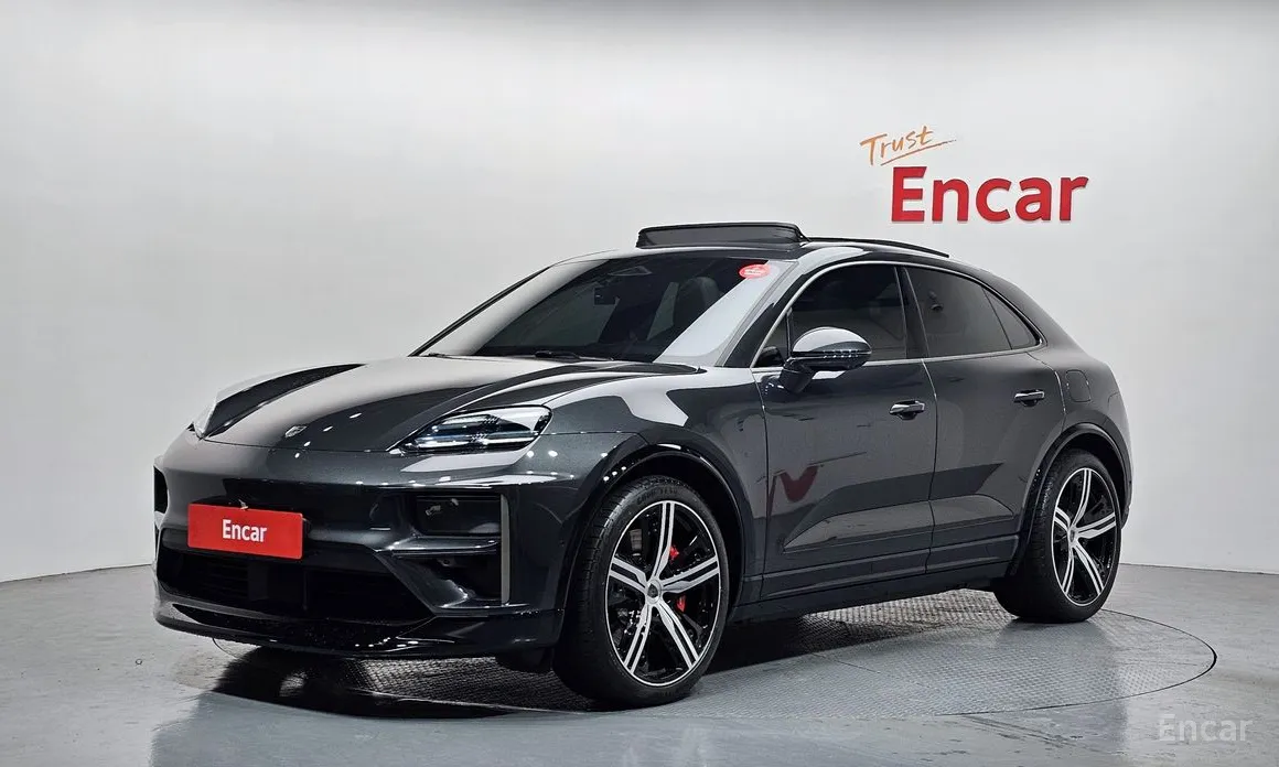 Фото 1 - Porsche Macan