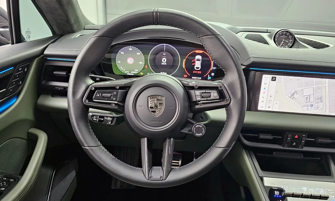 Фото 13 - Porsche Macan