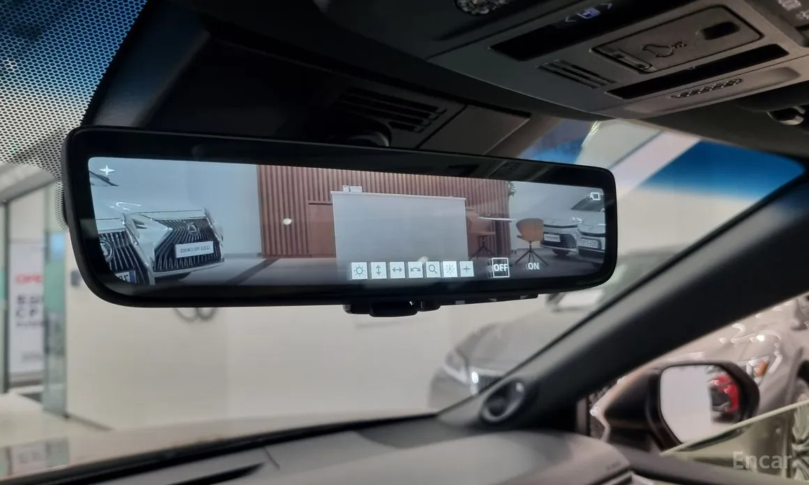 Фото 17 - Toyota Camry