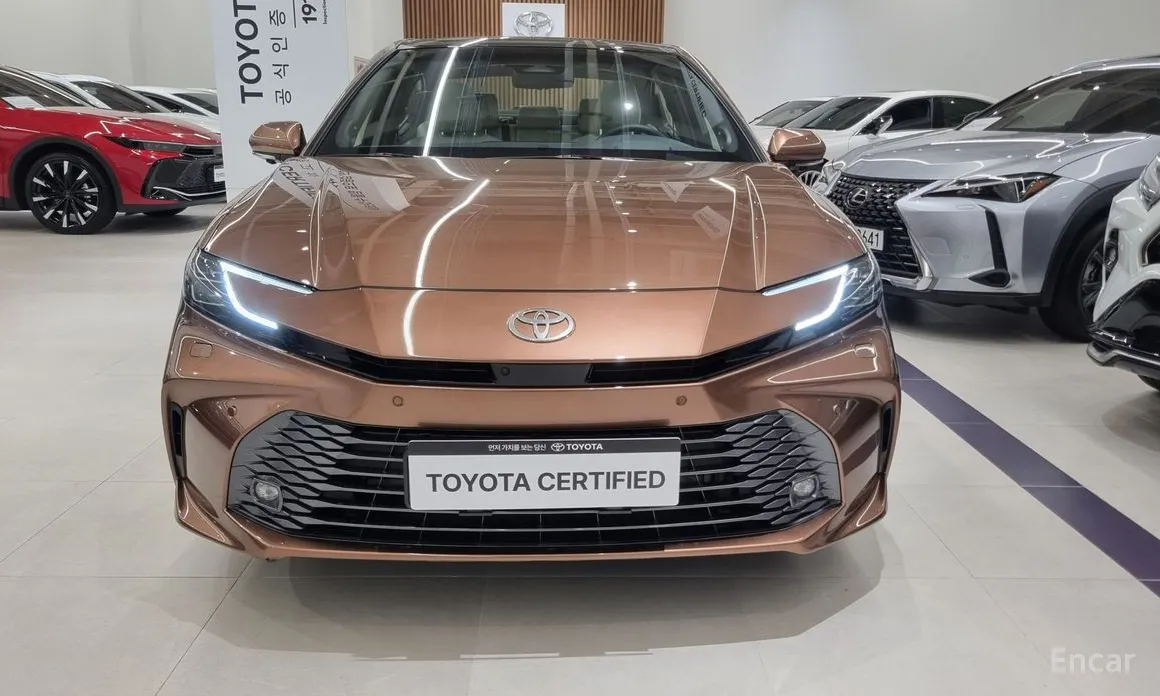 Фото 3 - Toyota Camry