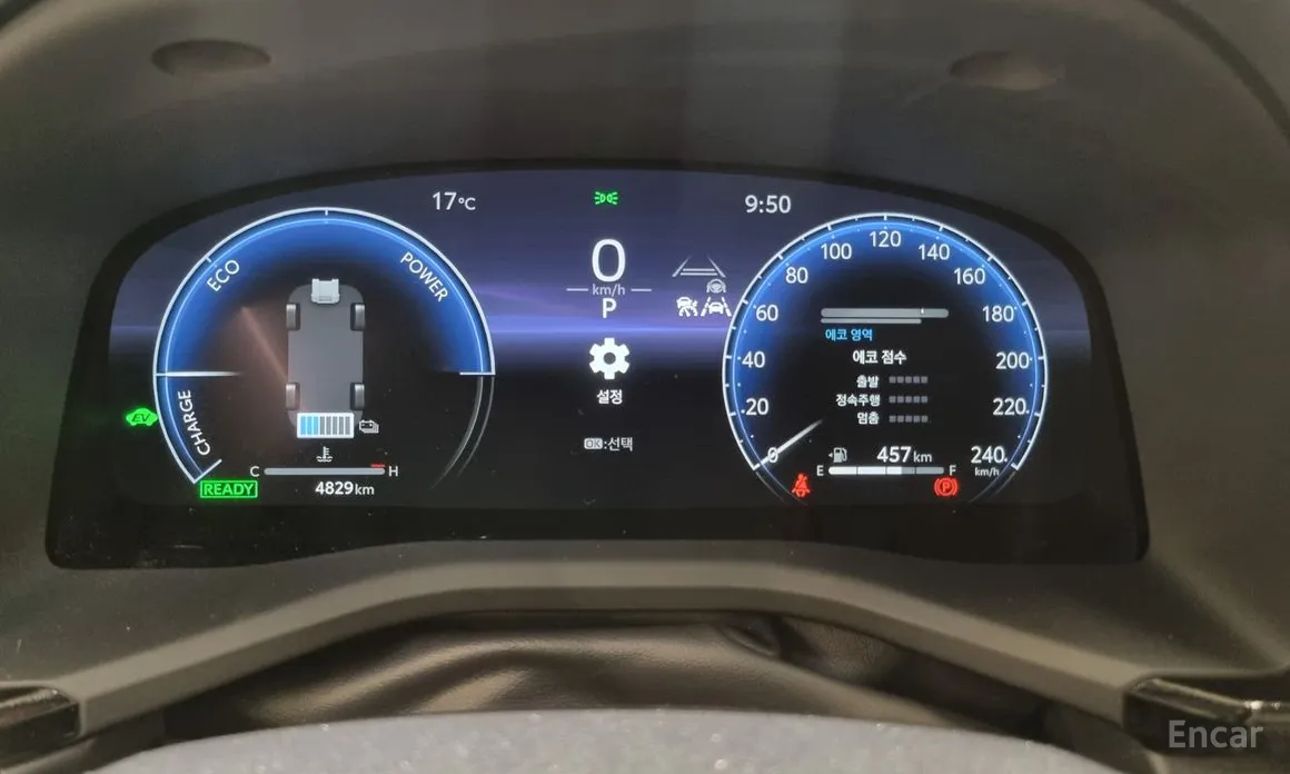 Фото 8 - Toyota Camry