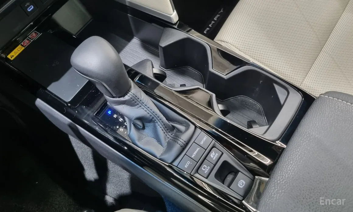 Фото 9 - Toyota Camry