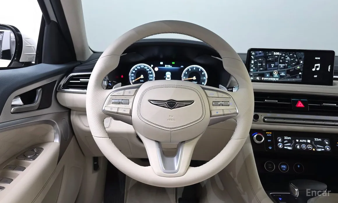 Фото 14 - Genesis G70