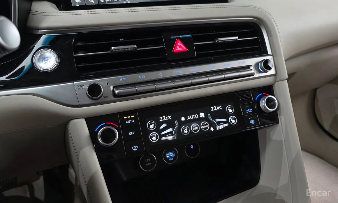 Фото 17 - Genesis G70