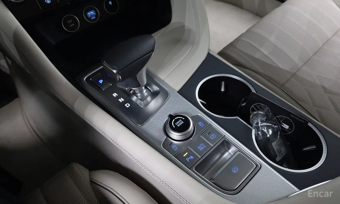 Фото 9 - Genesis G70