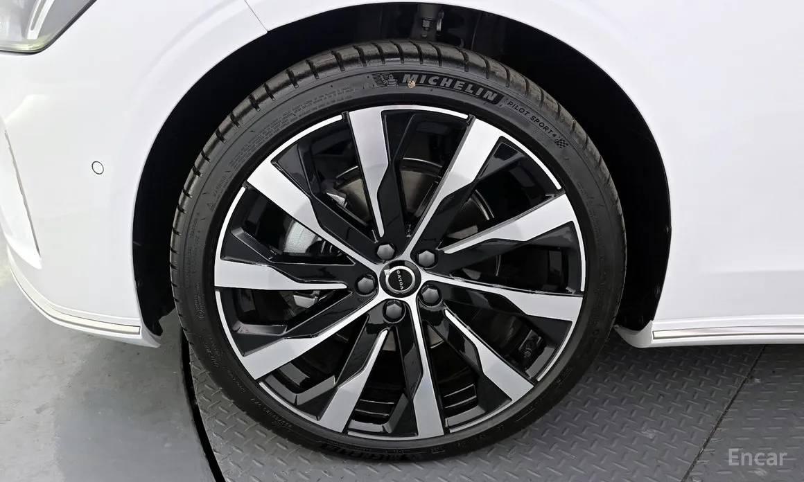 Фото 5 - Volvo S90