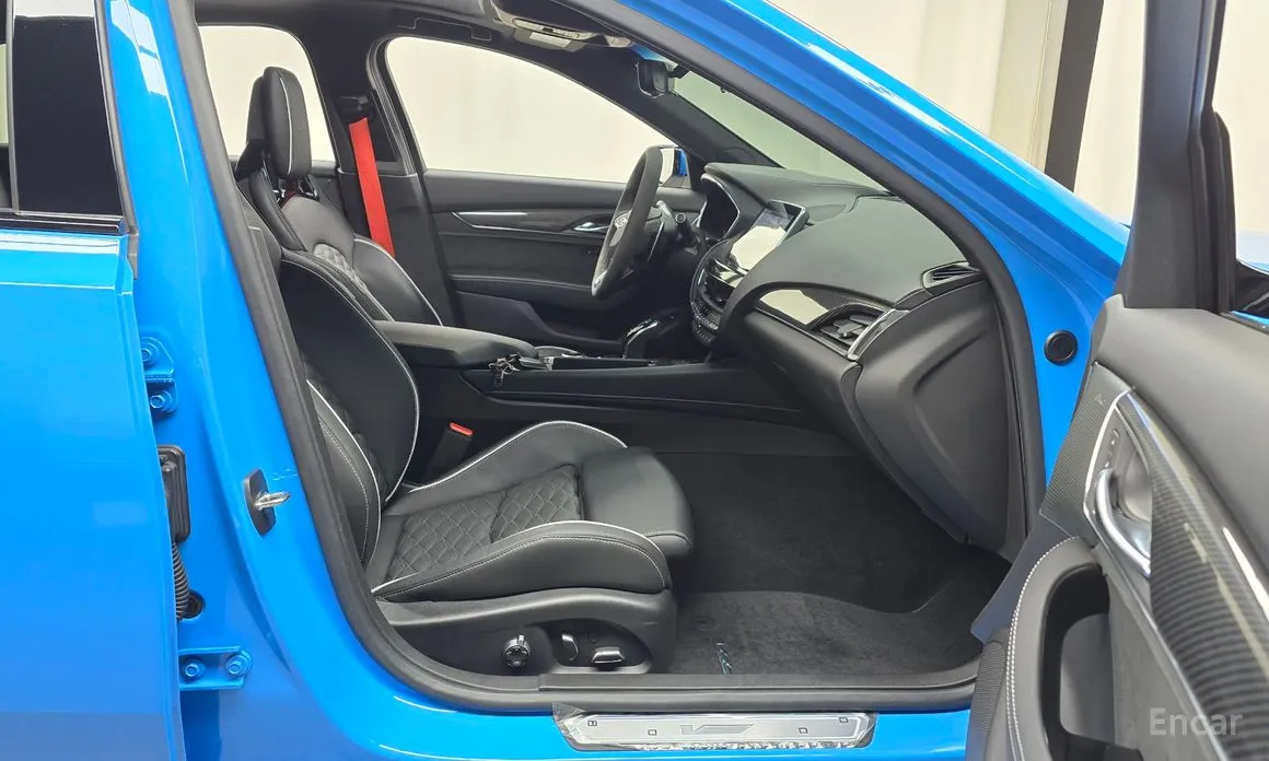 Фото 11 - Cadillac CT5-V