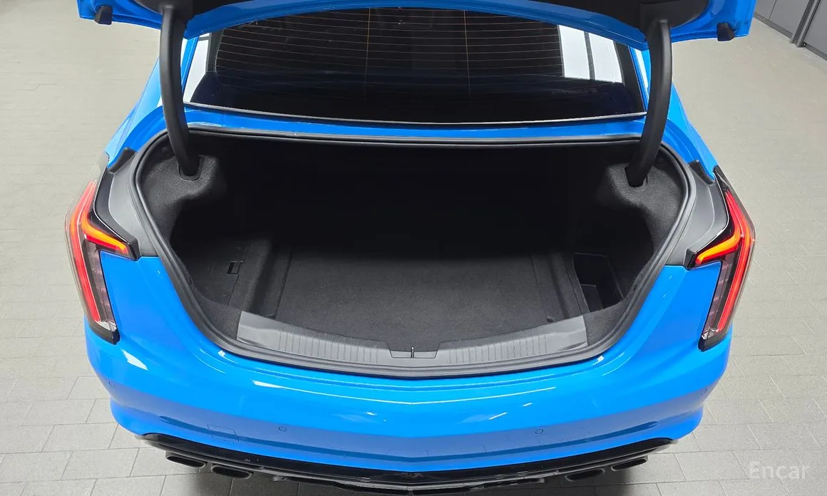 Фото 20 - Cadillac CT5-V