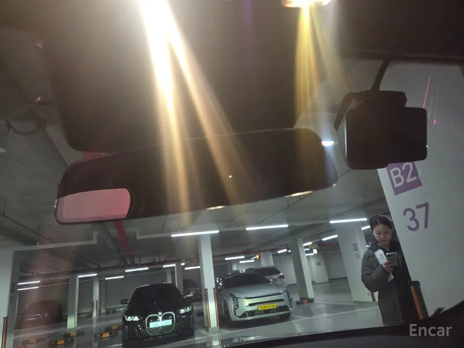 Фото 10 - BMW iX1