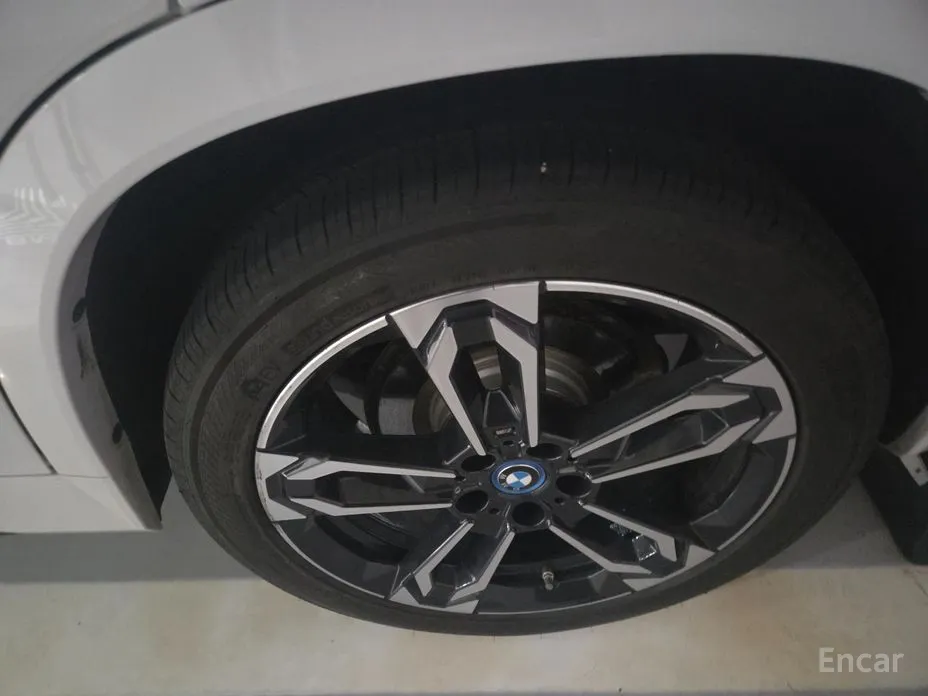 Фото 7 - BMW iX1