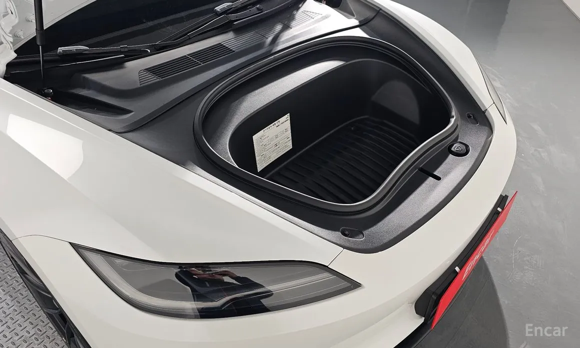 Фото 6 - Tesla Model 3