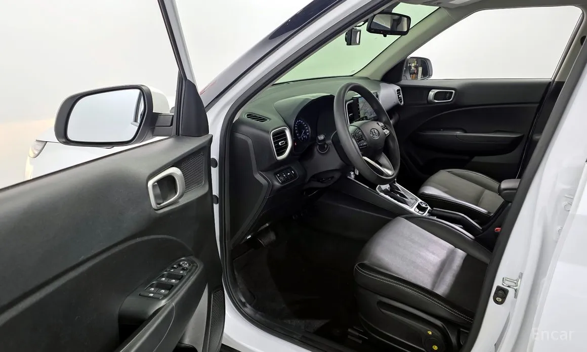 Фото 10 - Hyundai Venue