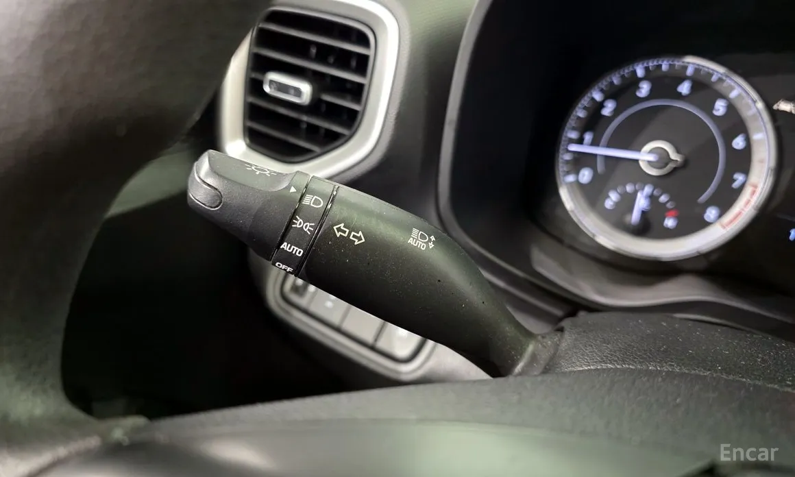 Фото 16 - Hyundai Venue