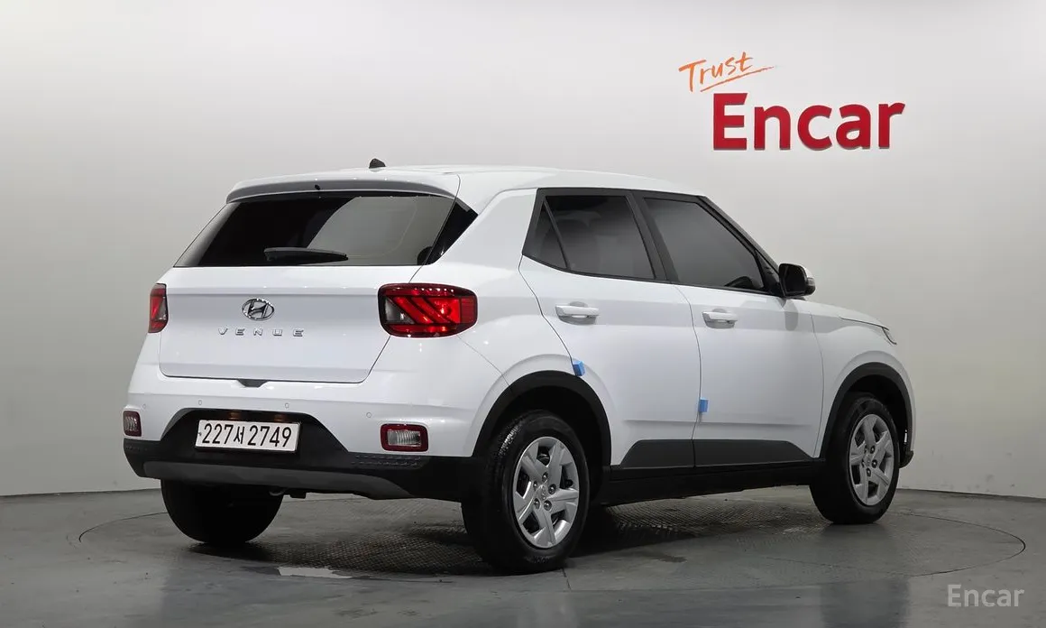 Фото 2 - Hyundai Venue