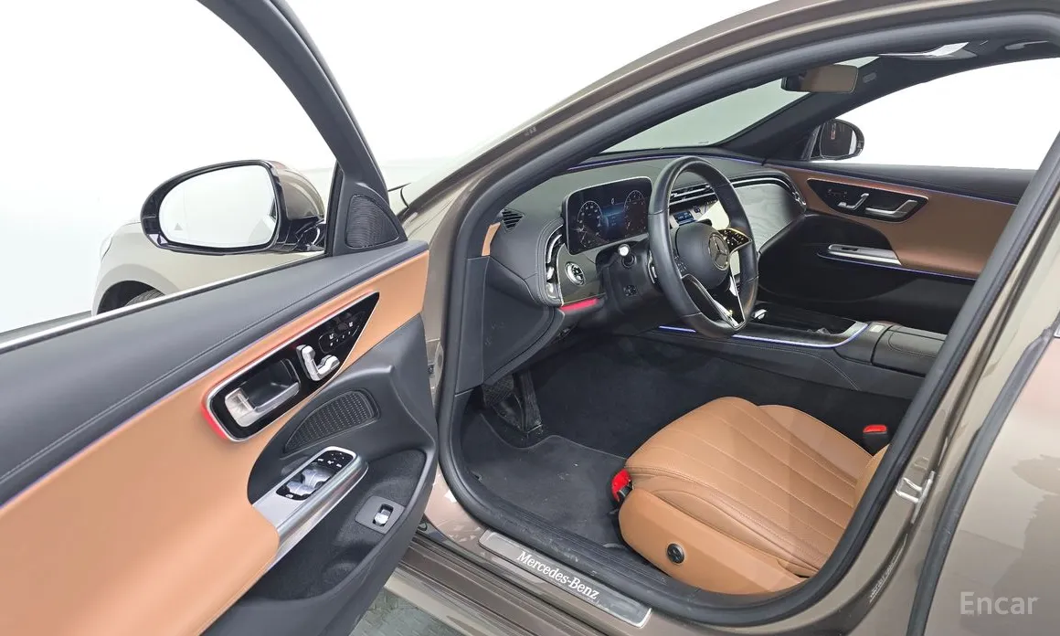 Фото 10 - Mercedes-Benz E-Class