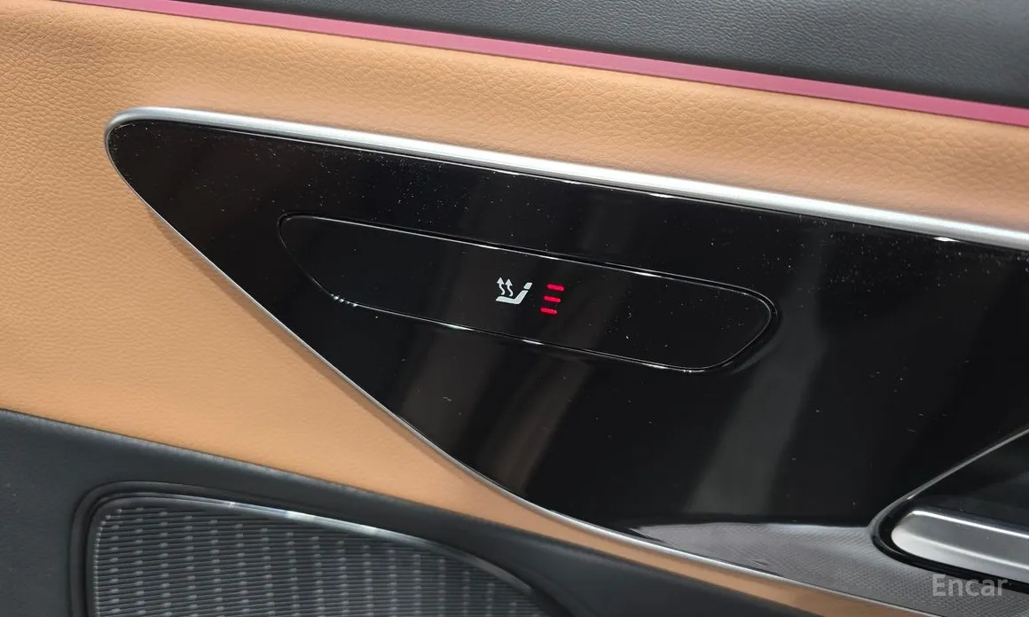 Фото 18 - Mercedes-Benz E-Class