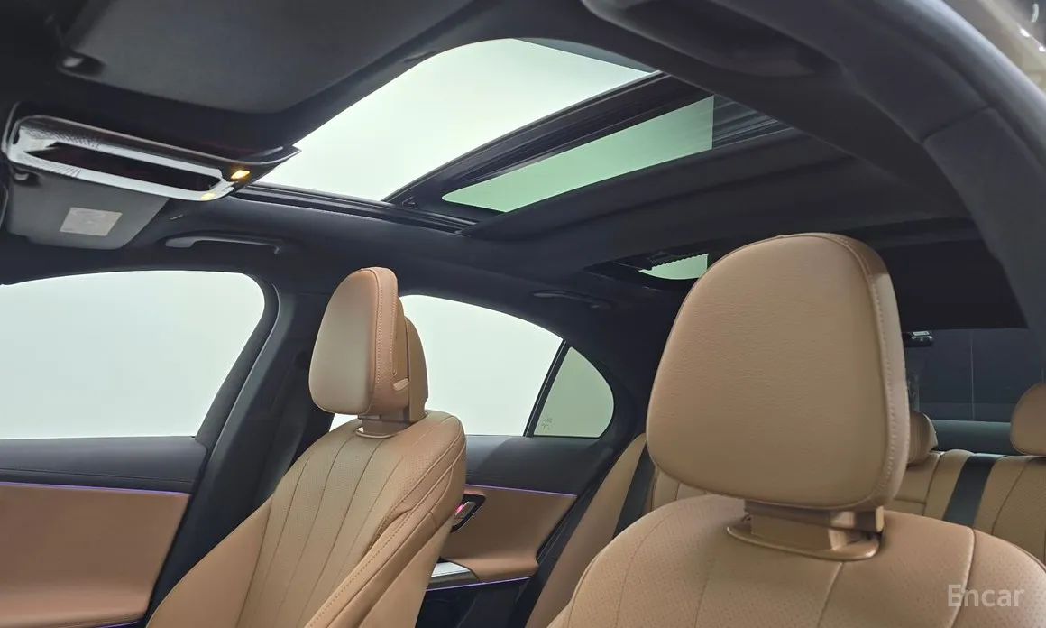 Фото 19 - Mercedes-Benz E-Class