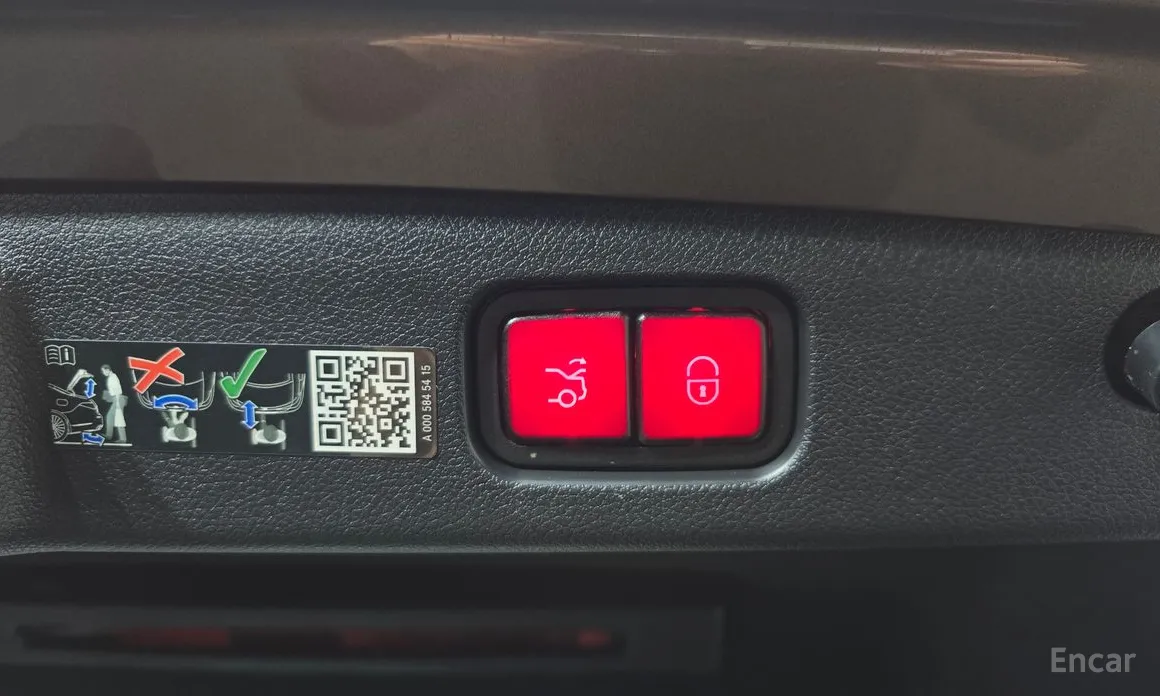 Фото 20 - Mercedes-Benz E-Class