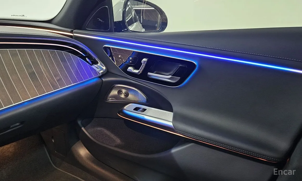 Фото 13 - Mercedes-Benz E-Class