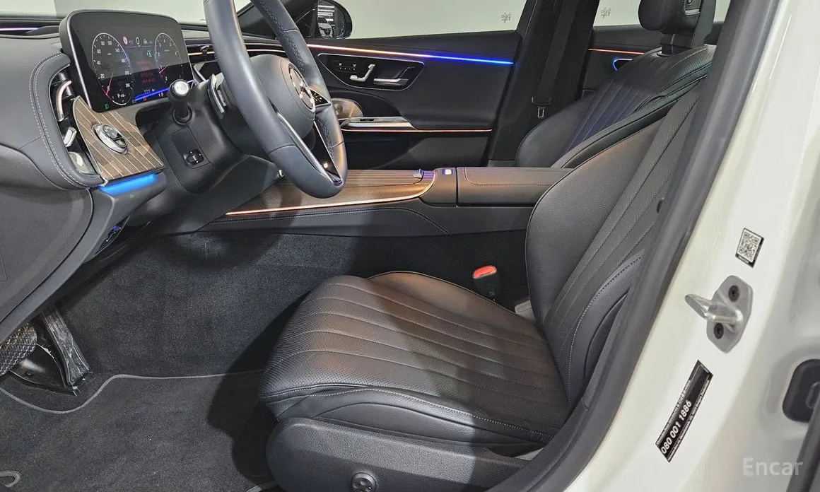 Фото 14 - Mercedes-Benz E-Class