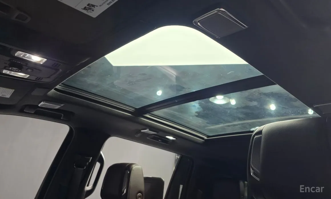 Фото 18 - Cadillac Escalade