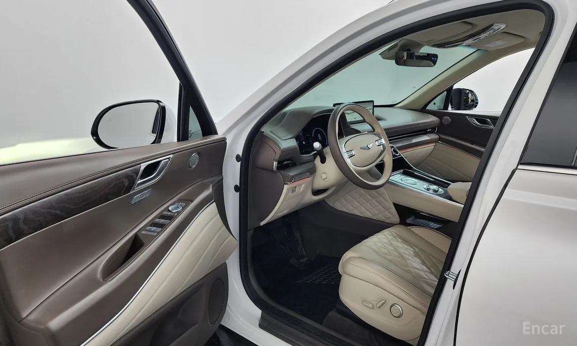 Фото 10 - Genesis GV80