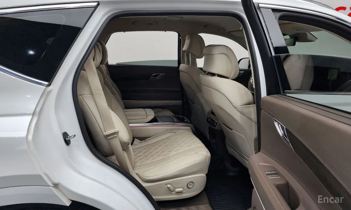 Фото 12 - Genesis GV80