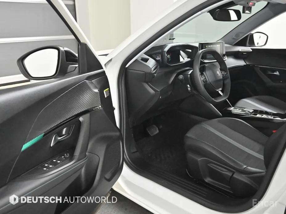 Фото 11 - Peugeot 2008