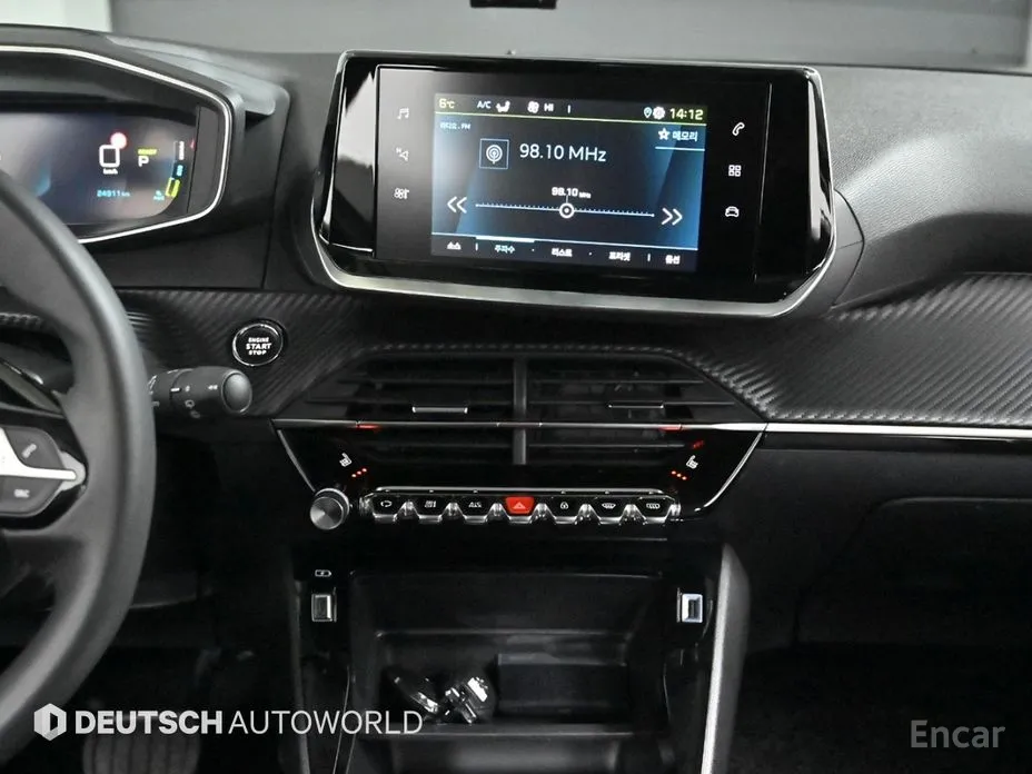 Фото 14 - Peugeot 2008