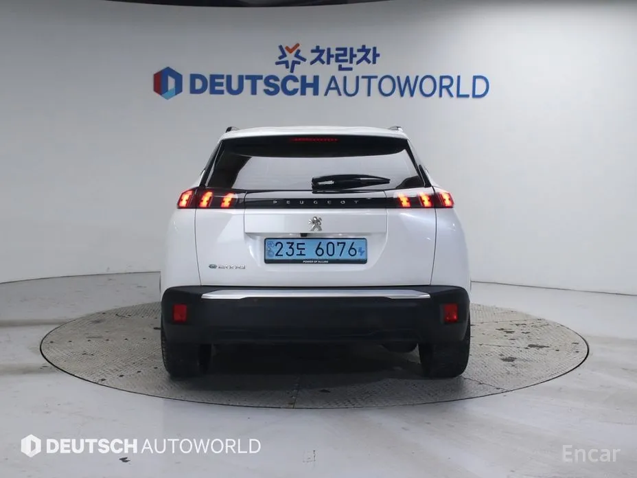 Фото 4 - Peugeot 2008