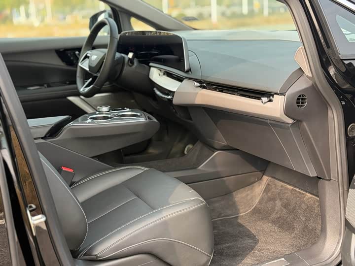 Фото 7 - Cadillac Optiq