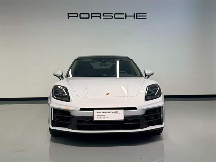 Фото 2 - Porsche Panamera