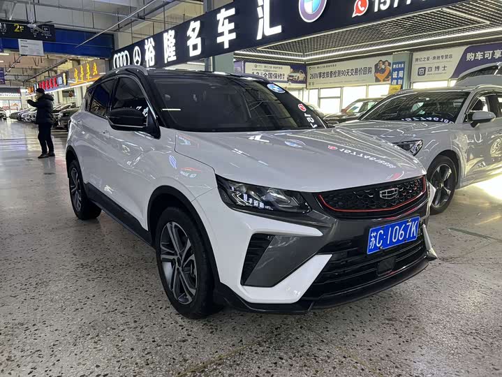 Фото 3 - Geely Coolray