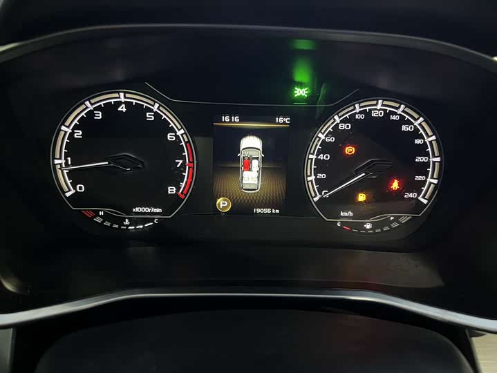 Фото 6 - Geely Coolray