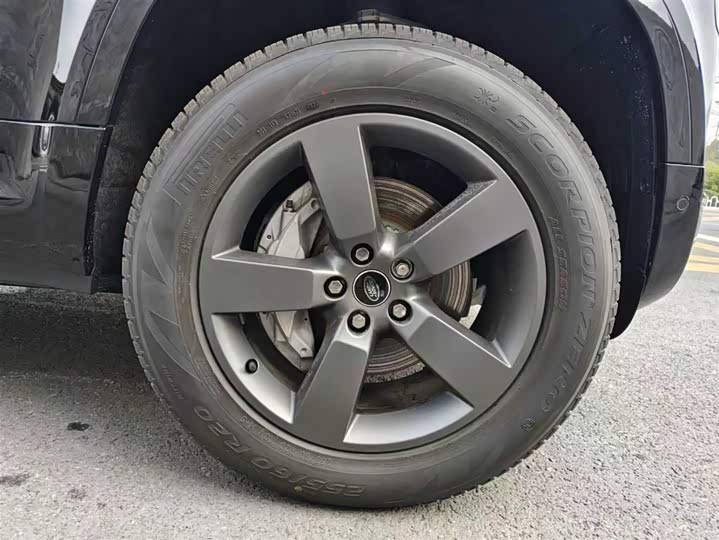 Фото 7 - Land Rover Defender