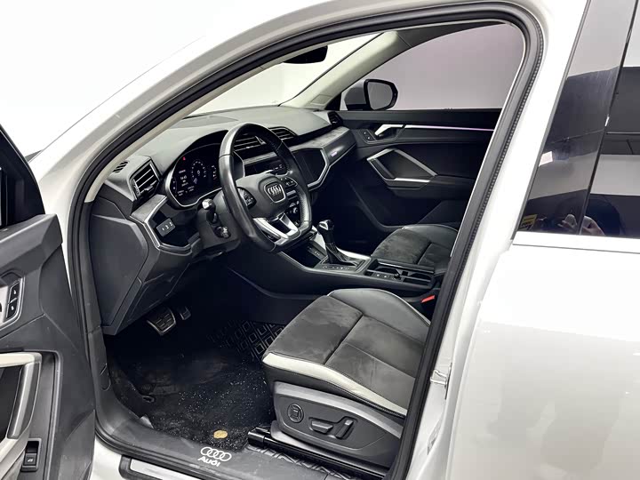 Фото 9 - Audi Q3