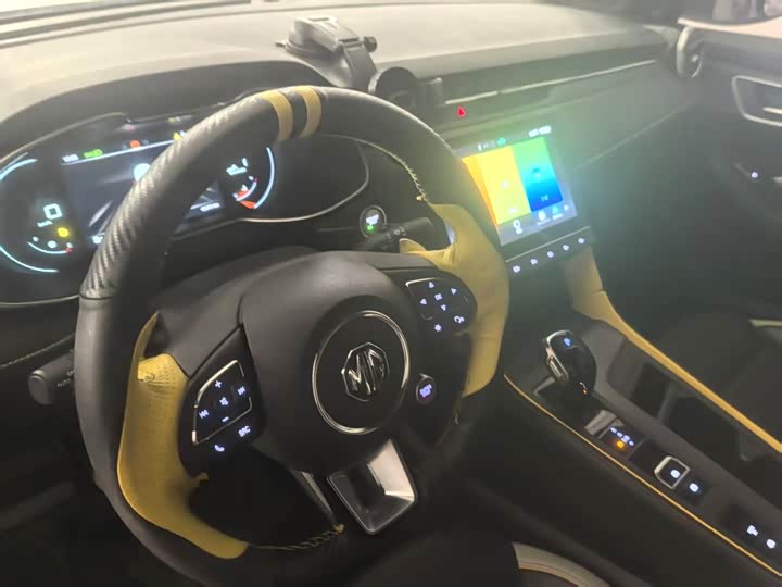 Фото 8 - MG Motor 6